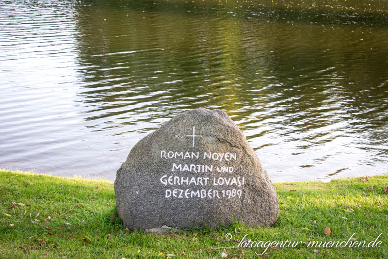 Gedenkstein für drei Buben