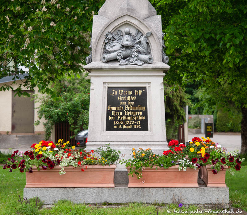 Kriegerdenkmal - Mariensäule