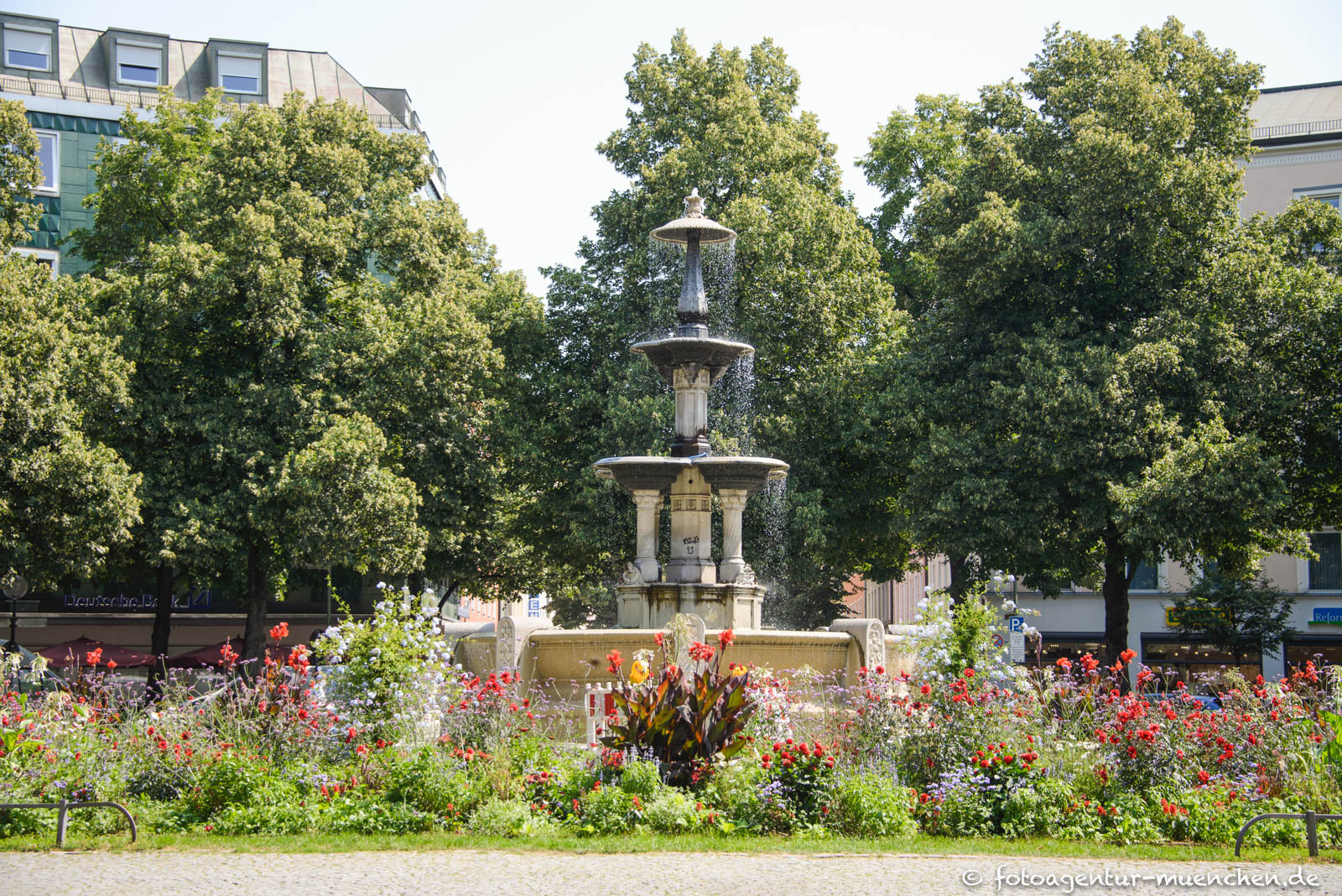 Glaspalast-Brunnen