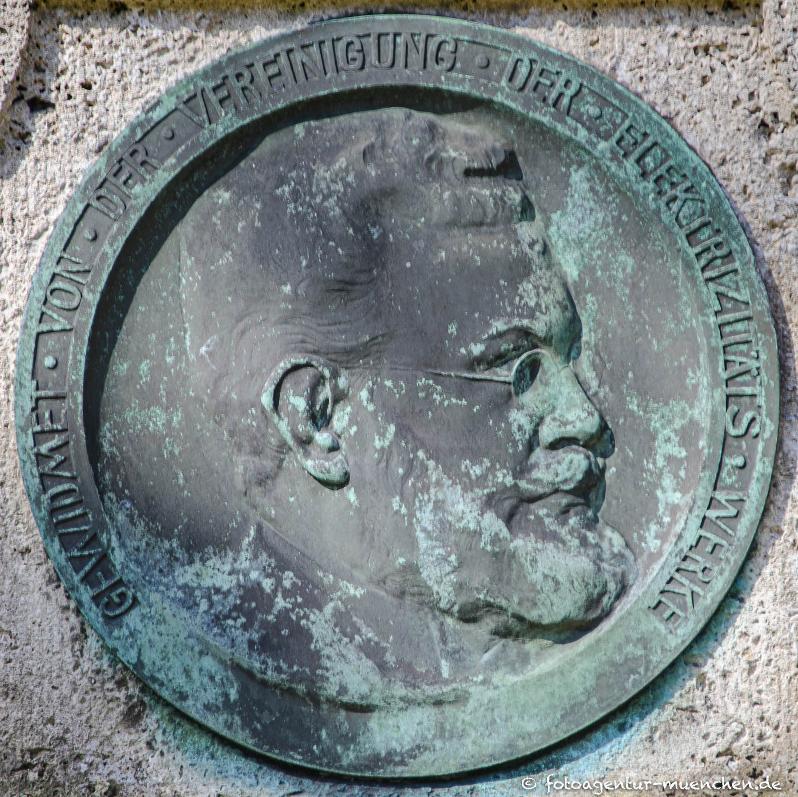 Grab - Friedrich Uppenborn