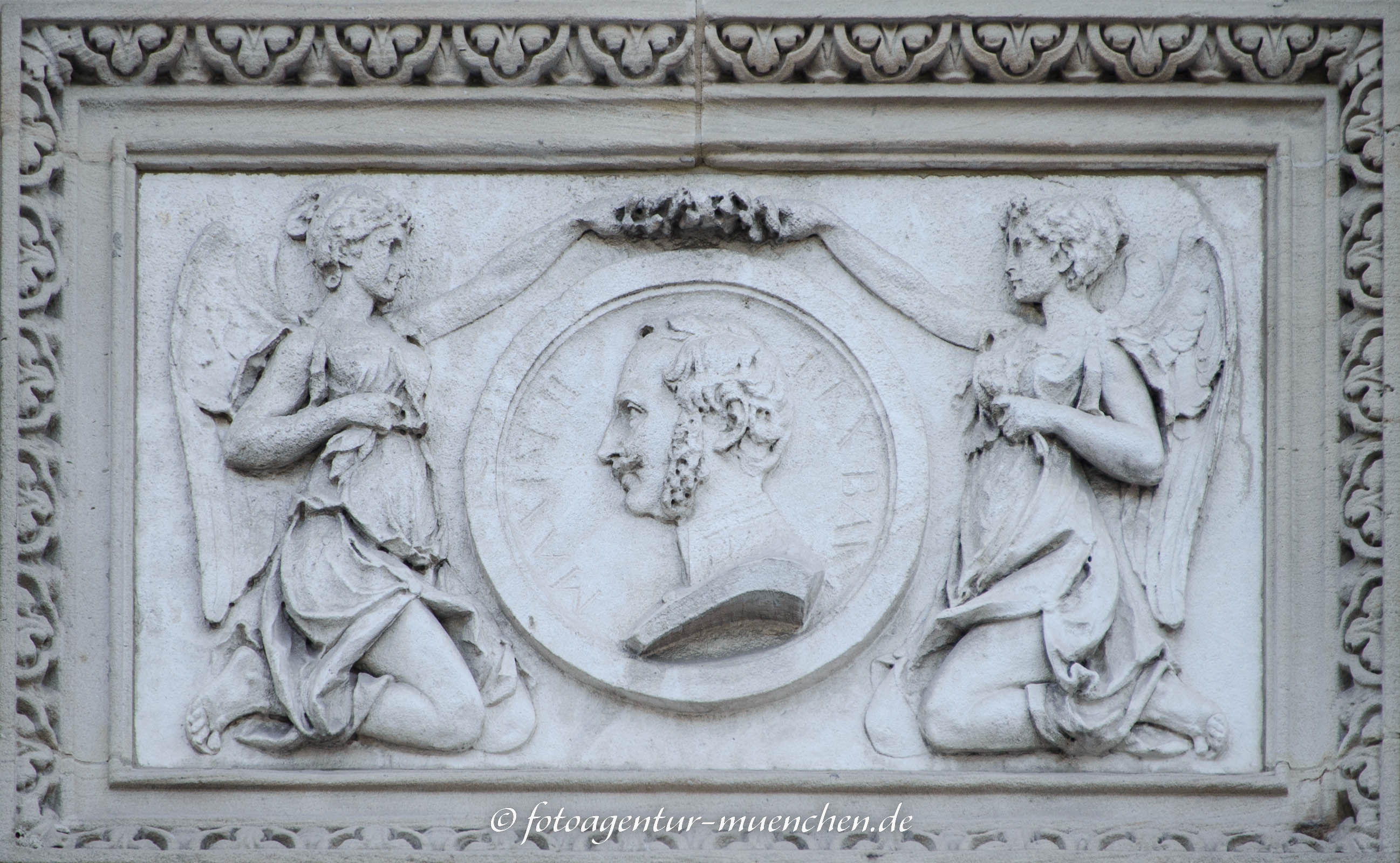Relief - Maximilian II. König von Bayern