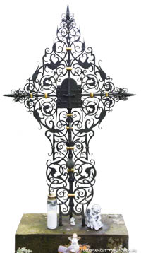 Gerhard Willhalm – Grabkreuz - Nymphenburger Friedhof