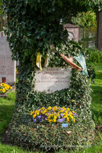 Grabstätte – Natalie Schultheiss