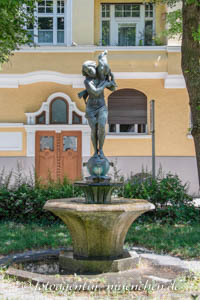 Gerhard Willhalm – Mädchen mit Seehund