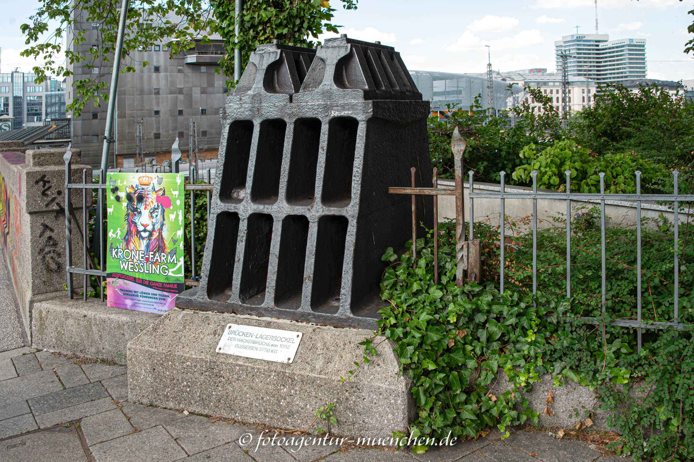 Brücken-Lagersockel
