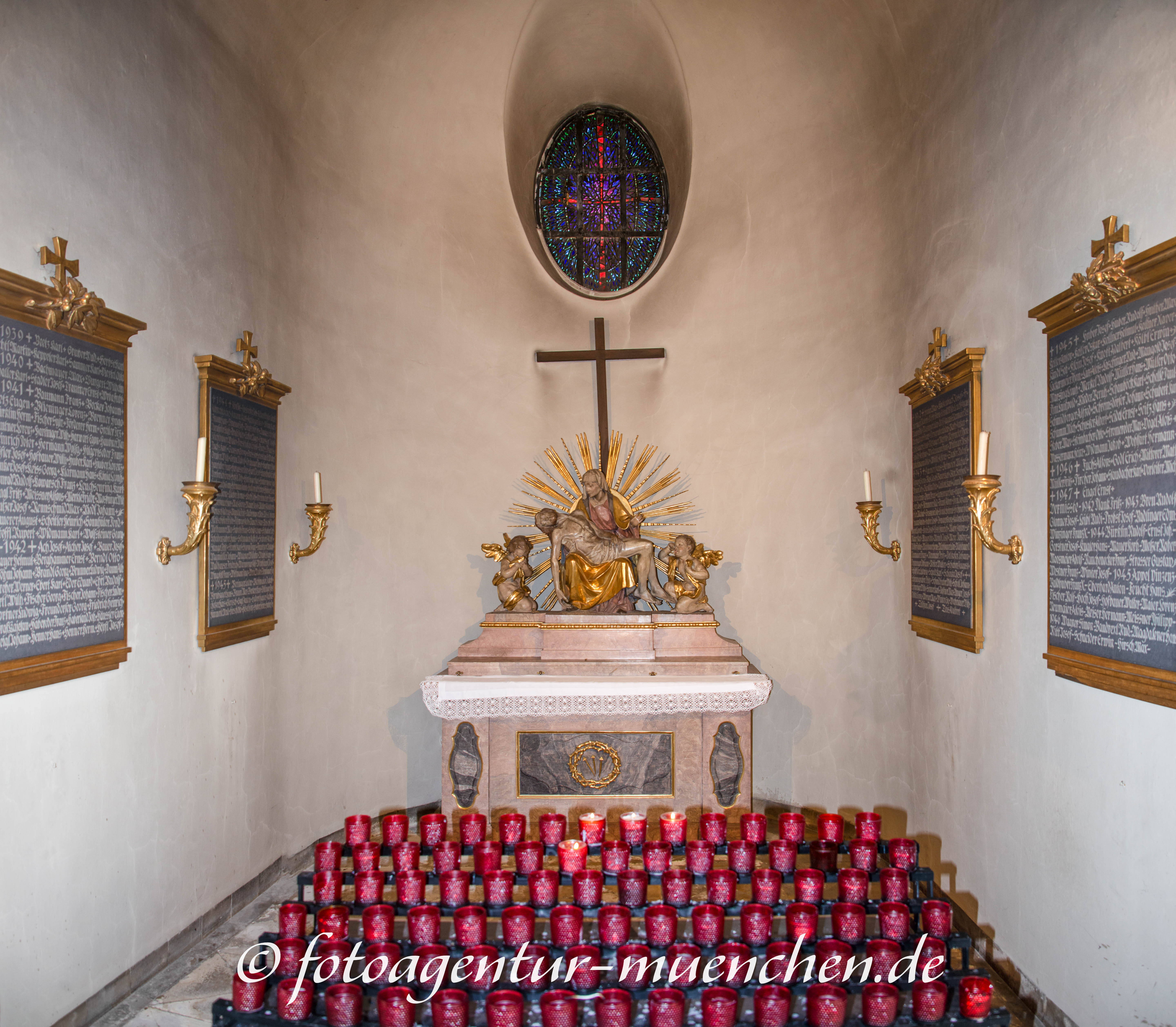 Kriegerdenkmal - Sankt Theresia