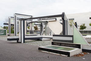 Behr Clemens - Kunstinstallation am Busbahnhof Olympiazentrum
