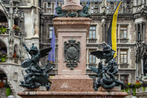 Gerhard Willhalm – Mariensäule - Detail