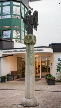 Gerhard Willhalm – Erzengel Michael