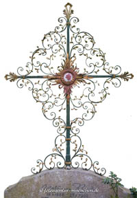 Gerhard Willhalm – Grabkreuz