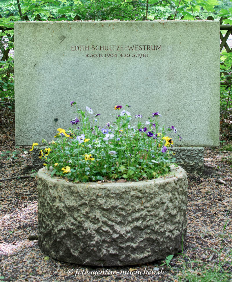 Schultze-Westrum Edith