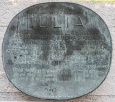  - Gedenktafel - Julia