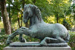Zeh Oskar - Fohlen (Brunnen)