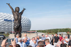  - Enthüllung des Gerd Müller Denkmals