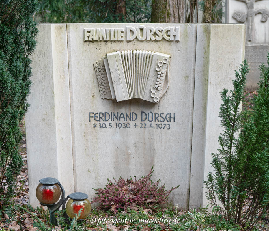 Grab - Ferdiand Dürsch