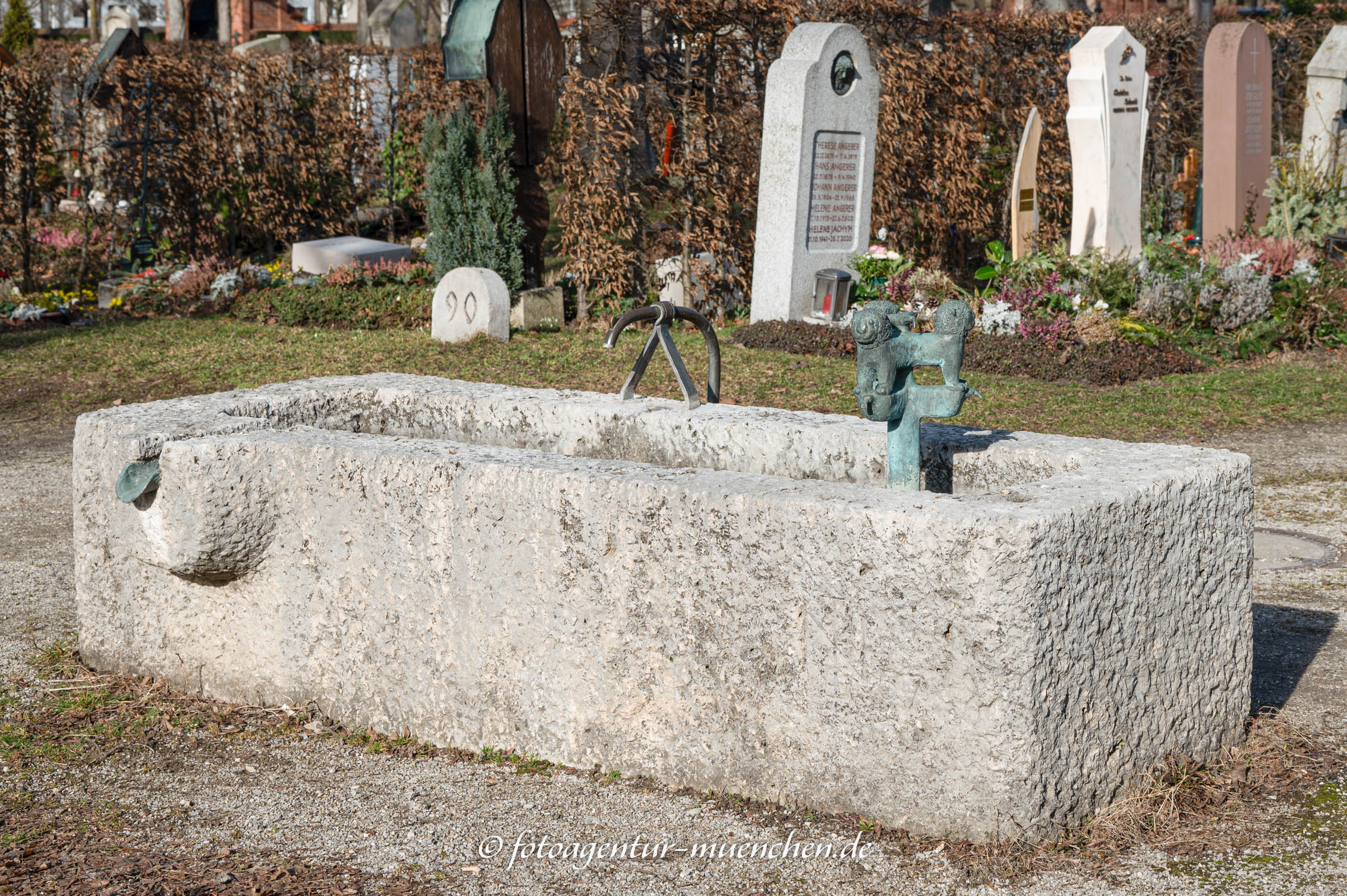 Brunnen mit Löwenköpfen