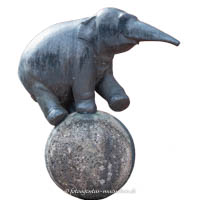 Gerhard Willhalm – Elefant auf Kugel