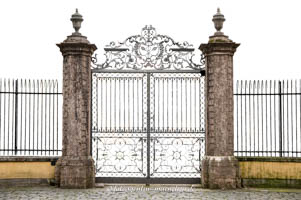 Gerhard Willhalm - Eingangsgitter Schloss Suresnes