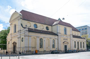 Ehem. Karmeliterkirche St. Nikolaus – Foto aus München