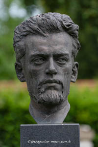 Gerhard Willhalm – Büste - Georg Pezold