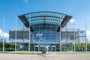  - Messe-Riem Eingang Nord mit WM-Brunnen