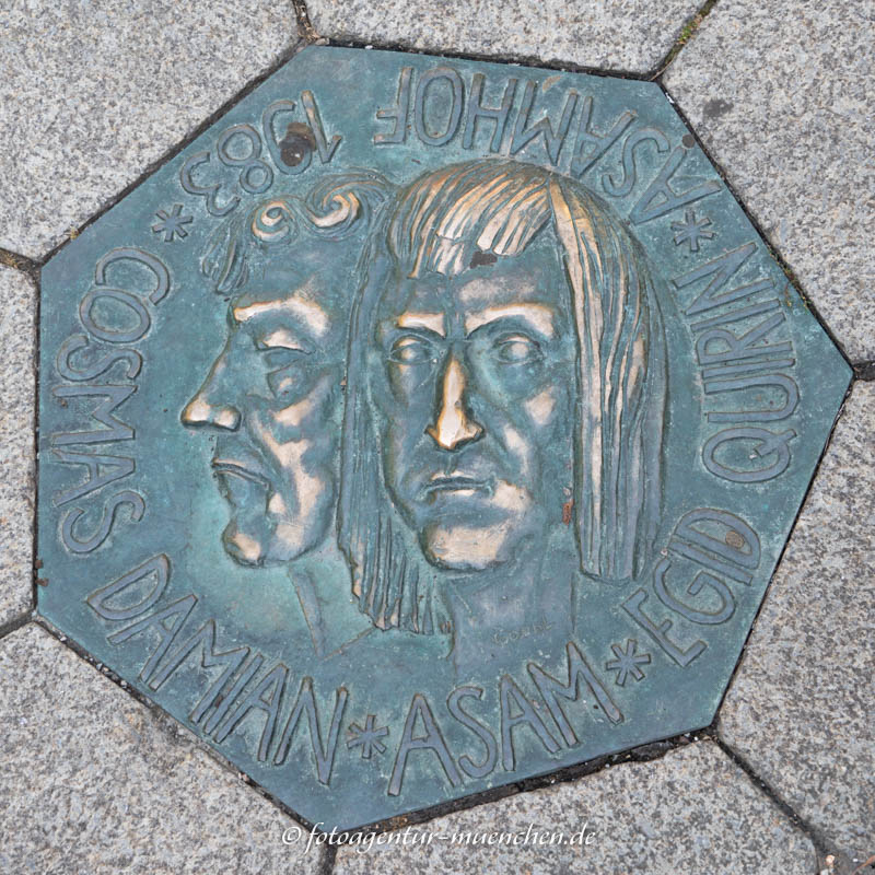 Gebrüder Asam – Denkmal/Kunstwerk in München