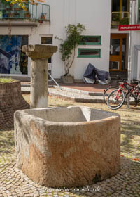 Steinbrunnen 1