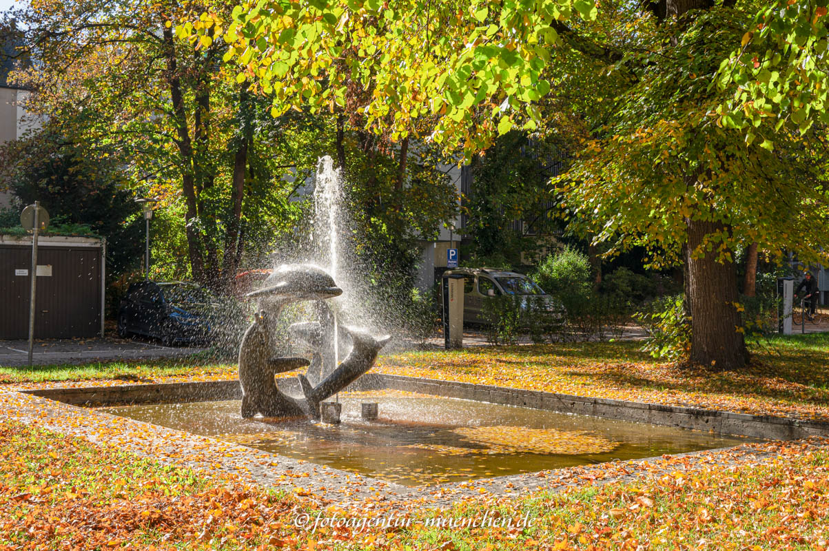 Delphin-Brunnen