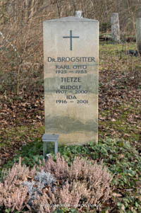 Gerhard Willhalm – Grab - Carl Otto Brogsitter