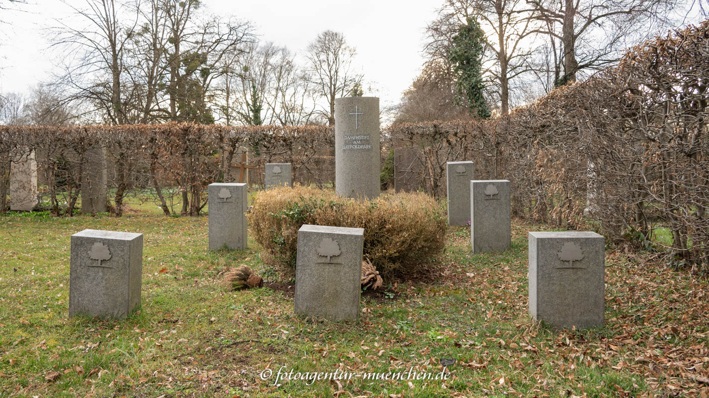 Grabanlage - Damenstift am Luitpoldpark
