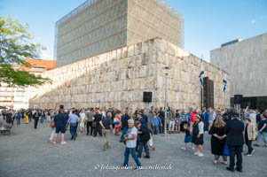 Bewachung der Münchner Synagoge  – Foto aus München