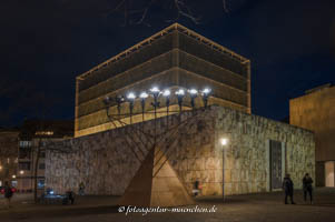 Chanukka-Leuchter - Synagoge Ohel Jakob – Foto aus München