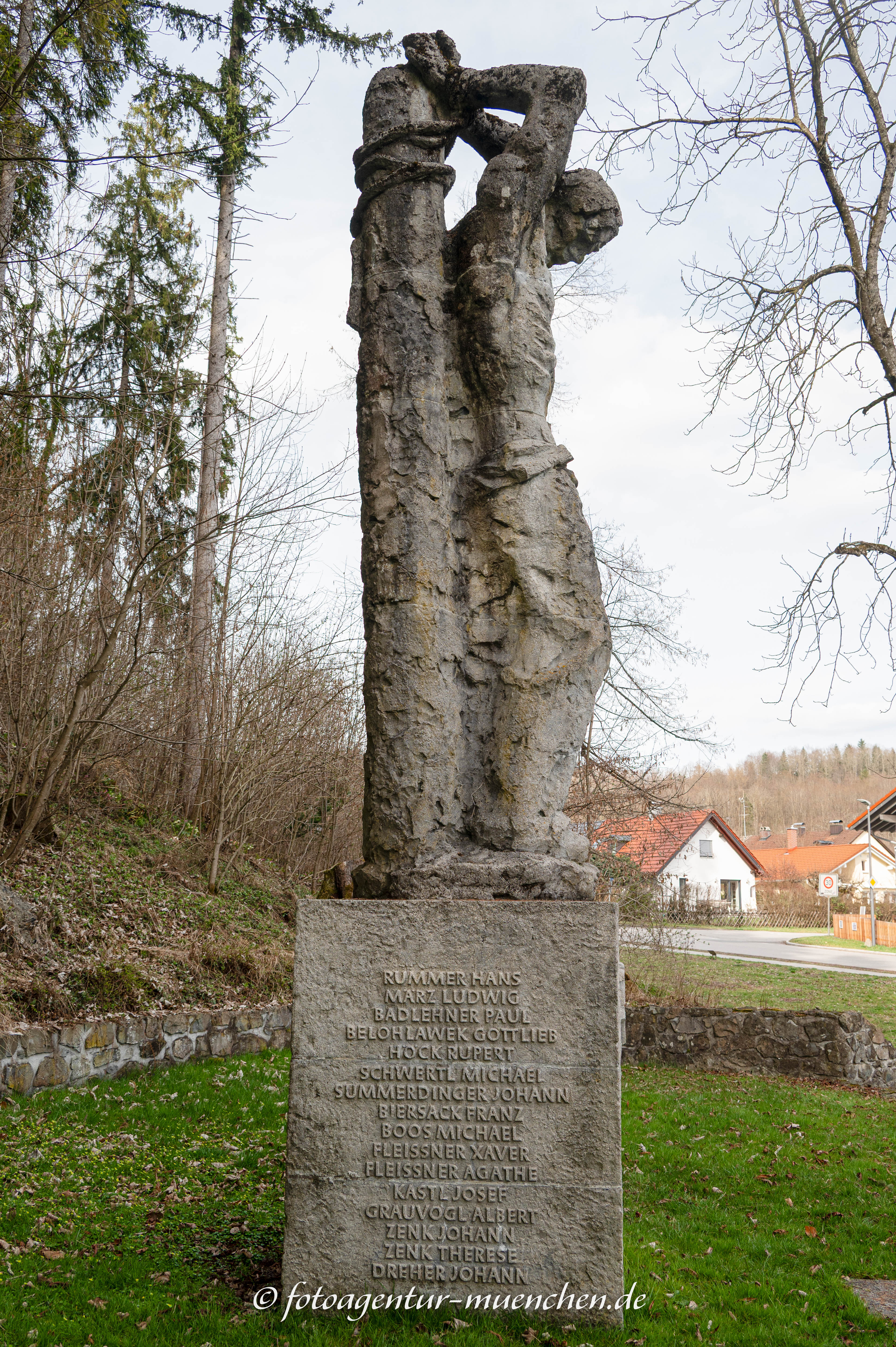 Denkmal - Opfer der Mordnacht