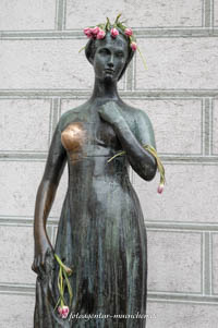 Costantini Nereo - Julia