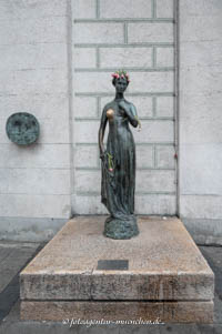 Costantini Nereo - Julia