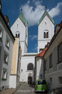  – Niedernburg Heiligkreuz