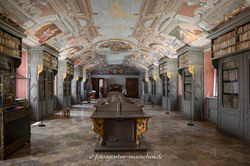  – Bibliothek
