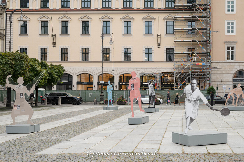 Zwischen Erfolg und Verfolgung – Denkmal/Kunstwerk in München