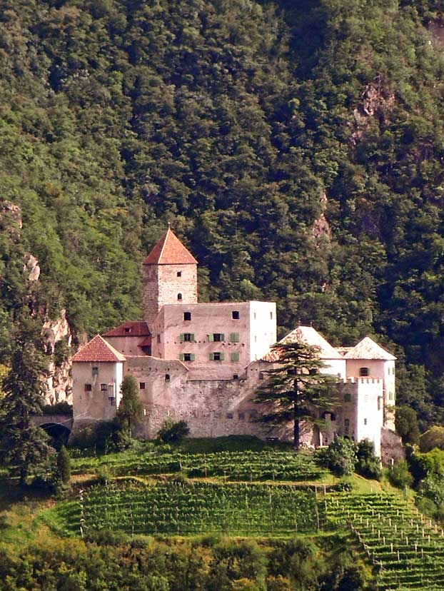  Burg Karneid